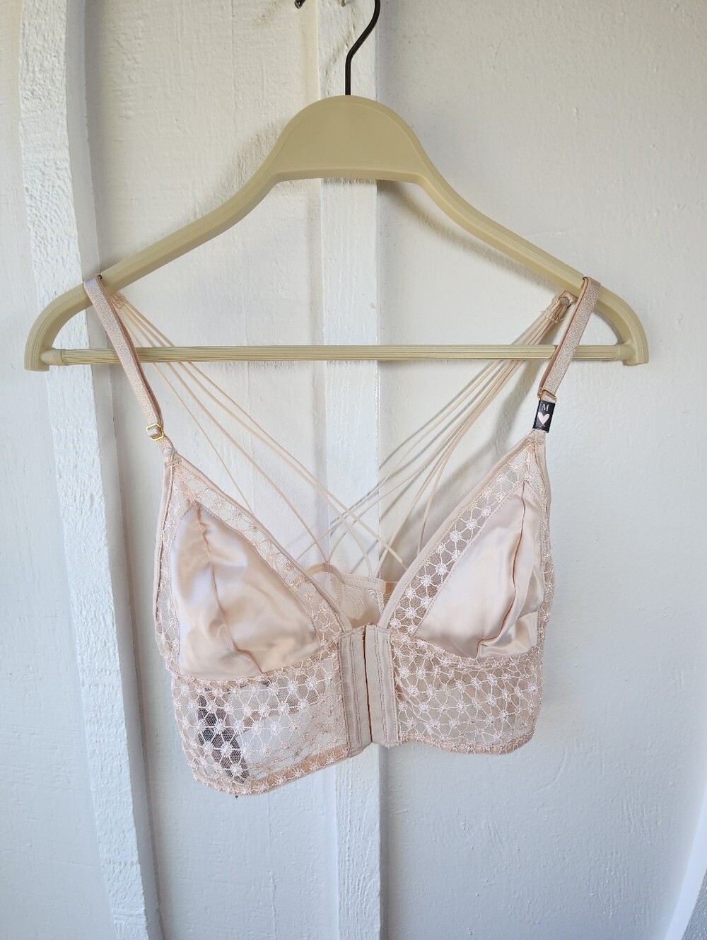 VICTORIA'S SECRET Starburst Long Line Champagne Bra Size Medium